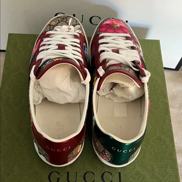 Gucci Women's Floral Sneakers - Red, Green, and Pink - Picture 4 of 9
